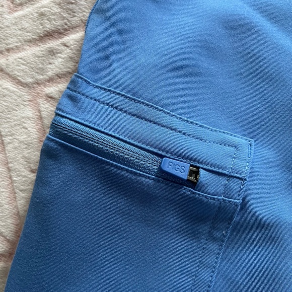 FIGS- High Waisted Yola Skinny Scrub Pants in ceil blue - Picture 6 of 8